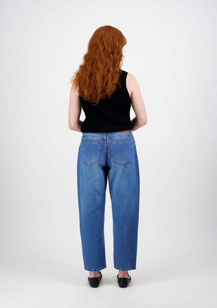 AMY 2437 Loose fit Barrel leg