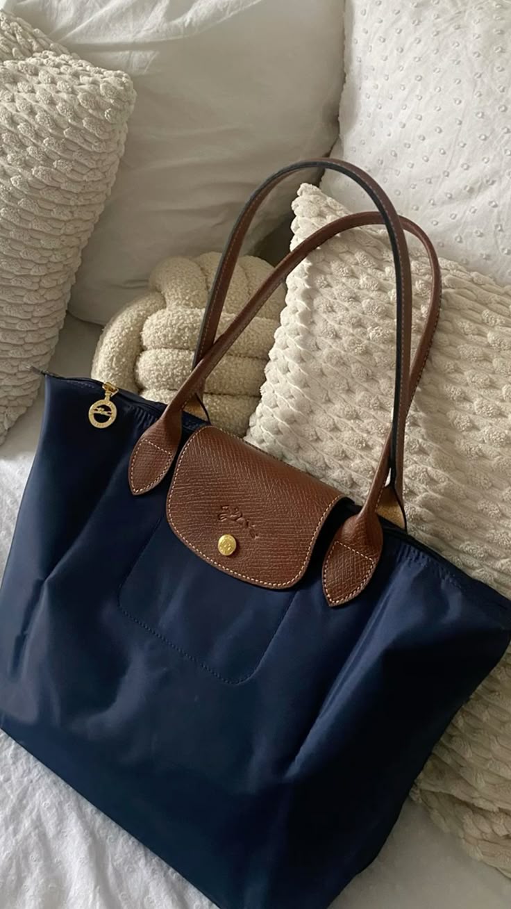 Longchamp Le Pliage – suuri ostoslaukku, Eebeninmusta